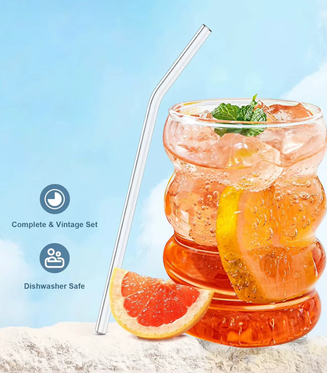 4-teiliges Glasbecher-Set – Gerippte Vintage Trinkgläser mit Strohhalmen