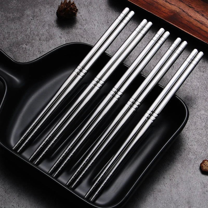 Elegante Edelstahl Essstäbchen mit Ergonomischem Griff | Wiederverwendbare Essbestecke für Raffiniertes Essen 0