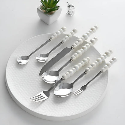 Elegantes Besteckset | Edelstahl mit Perlgriff für stilvolle Anlässe 3