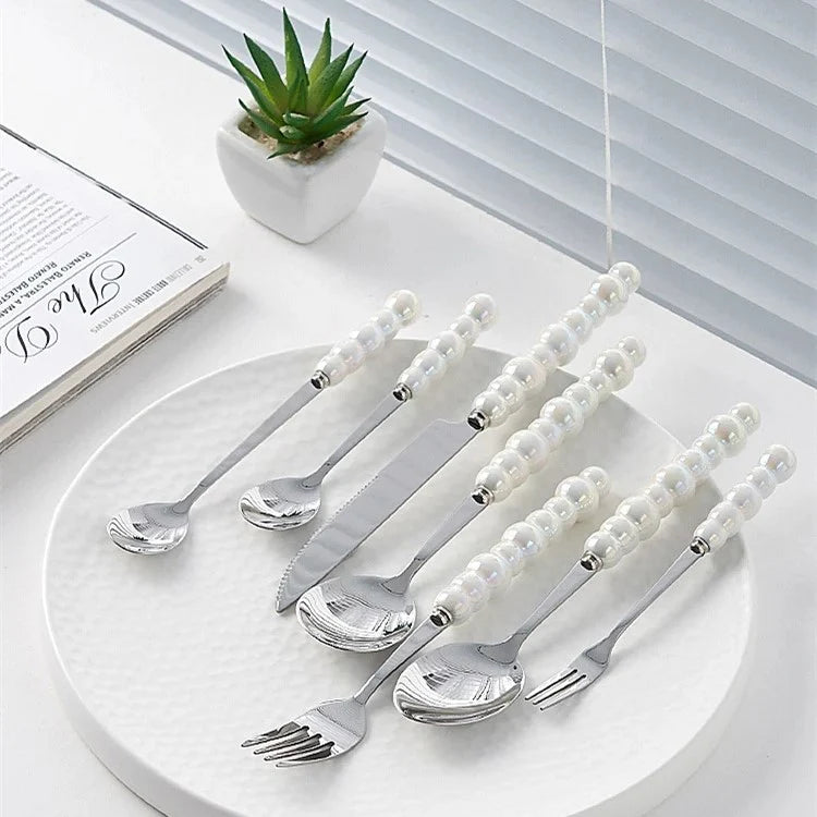 Elegantes Besteckset | Edelstahl mit Perlgriff für stilvolle Anlässe 5