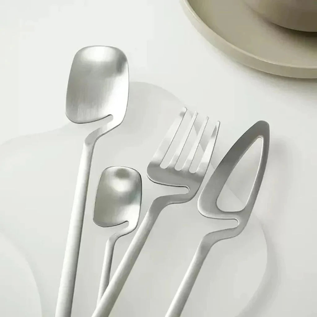 Elegantes Besteckset aus Edelstahl mit Schaufeldesign | Praktische Ablage für stilvolle Tischdekoration 7