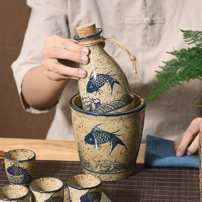 Elegantes Koi Keramik Sake-Set mit Handgefertigtem Design | Traditionelles Japanisches Tischkultur-Erlebnis für Heiße und Kalte Getränke 5