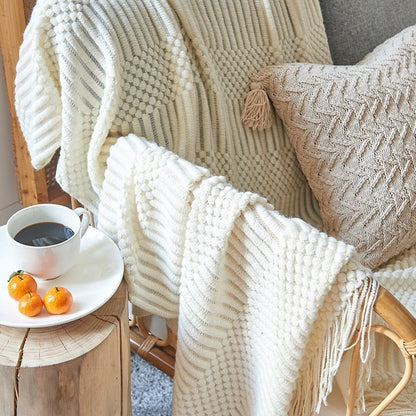 Kuscheldecke | Einfarbige Strickdecke mit Geometrischem Design | Vielseitige Wolldecke für Komfort und Stil 4
