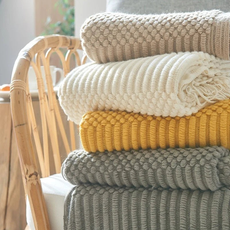 Kuscheldecke | Einfarbige Strickdecke mit Geometrischem Design | Vielseitige Wolldecke für Komfort und Stil 5