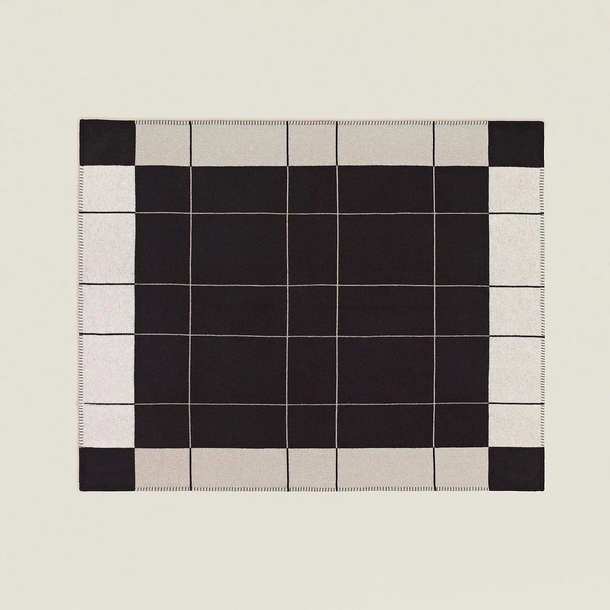 Luxuriöse Wolldecke mit Jacquard-Muster | Elegante Wärme für Ihr Zuhause 0