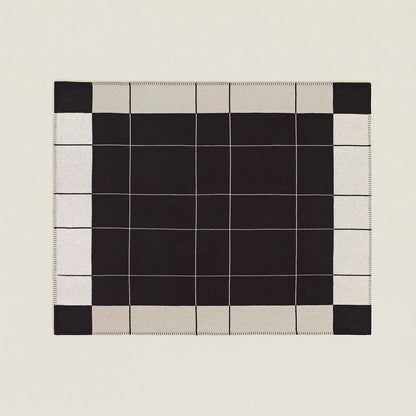 Luxuriöse Wolldecke mit Jacquard-Muster | Elegante Wärme für Ihr Zuhause 0